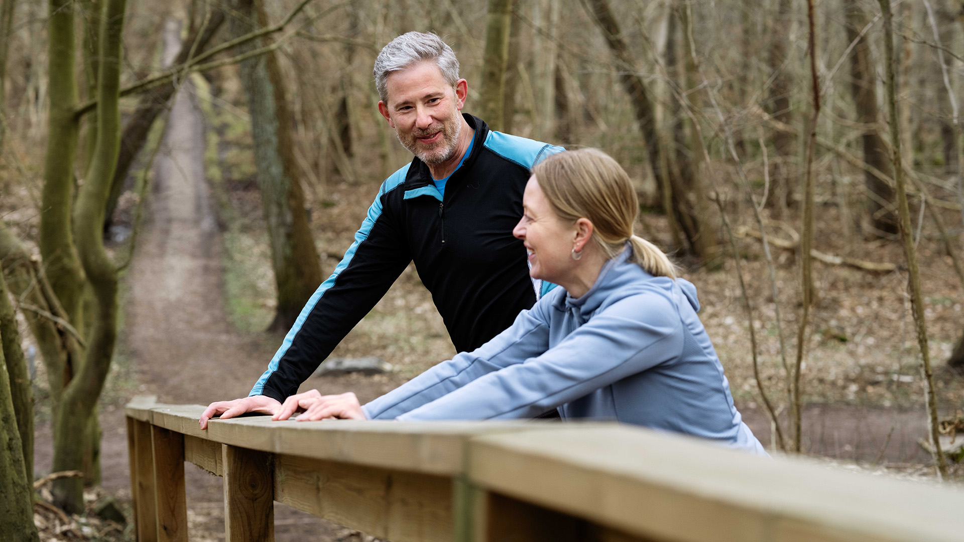 Mand og kvinde på løbetur